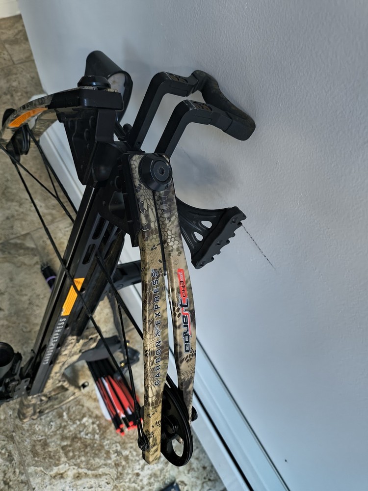 carbon Express covert ch3sl crossbow
