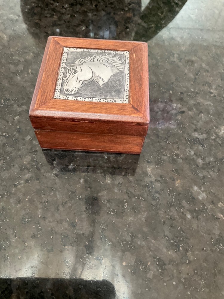 Mini Box size:2.5"x2.5"x1.5"