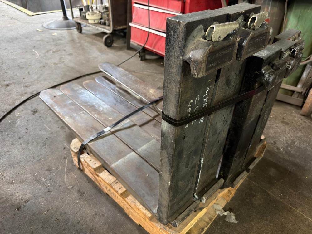 MSI Mechforge 5x42" Steel Forklift Fork