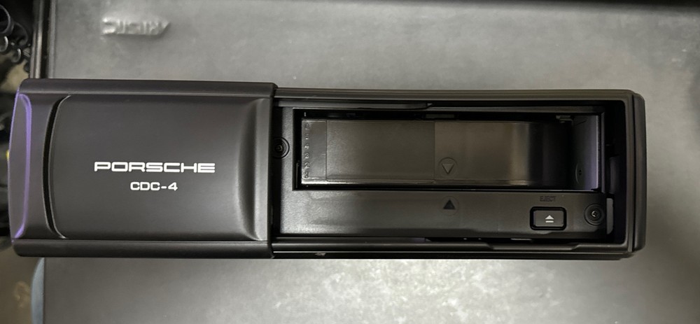 Genuine Porsche CDC-4 CD 6-Disc Changer