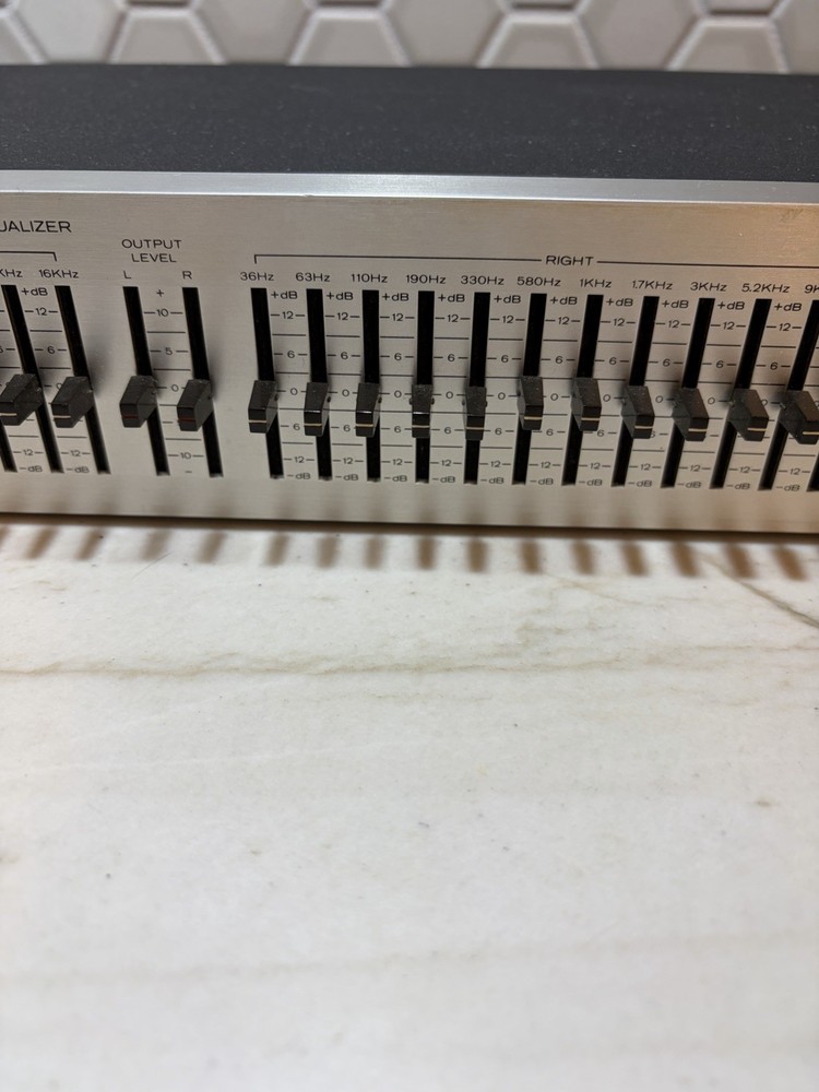 Realistic Model 31-2010 Twelve 12 Band Stereo Equalizer Tested