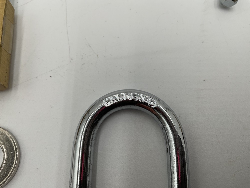 Brinks Solid Brass Padlock 30mm Body with 2-1/2” Long Shackle #1 4 locks 3 keys.