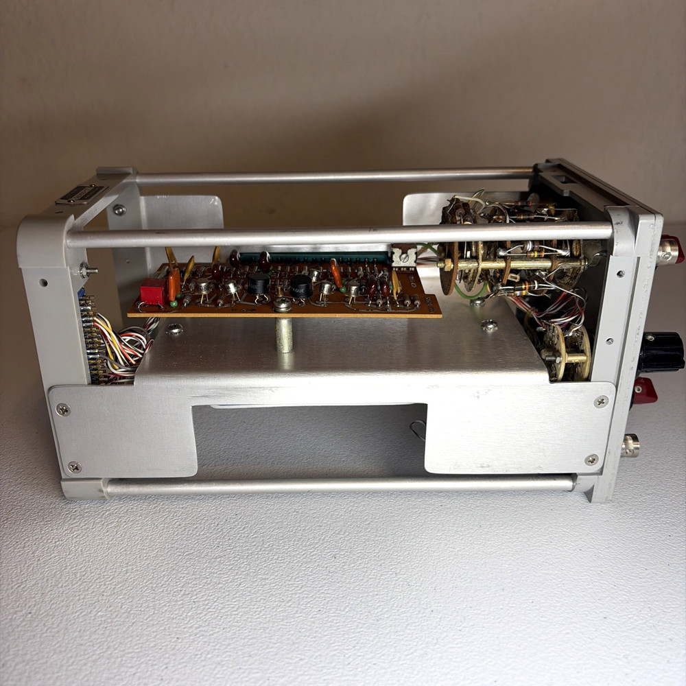 Hewlett-Packard HP Time Interval Unit Model 5262A Lightly Used