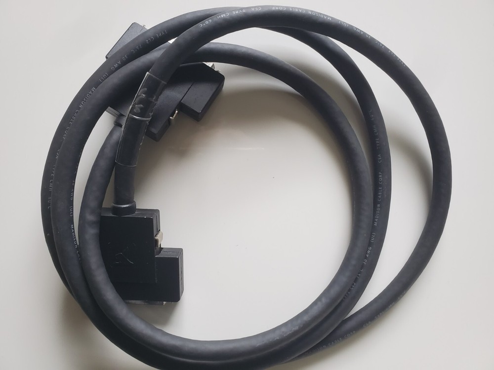 National Instruments- CABLE 183432A-02, 2 Meters