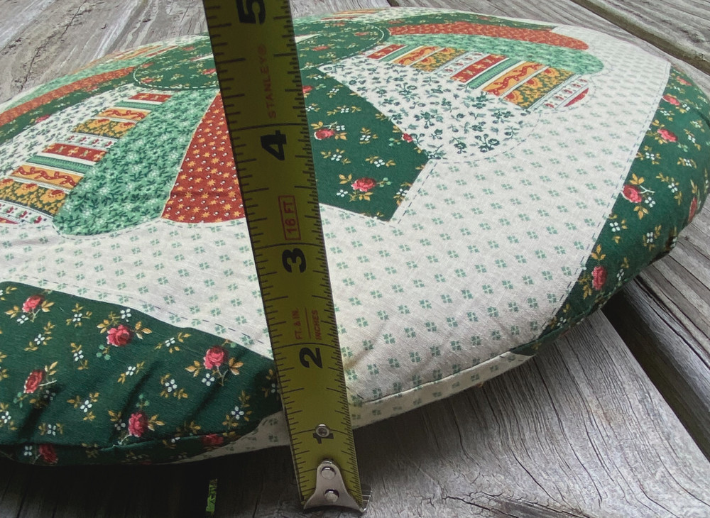 Vintage Handmade Dresden Plate Quilt Pattern Pillow Boho Cottage 70s Patchwork
