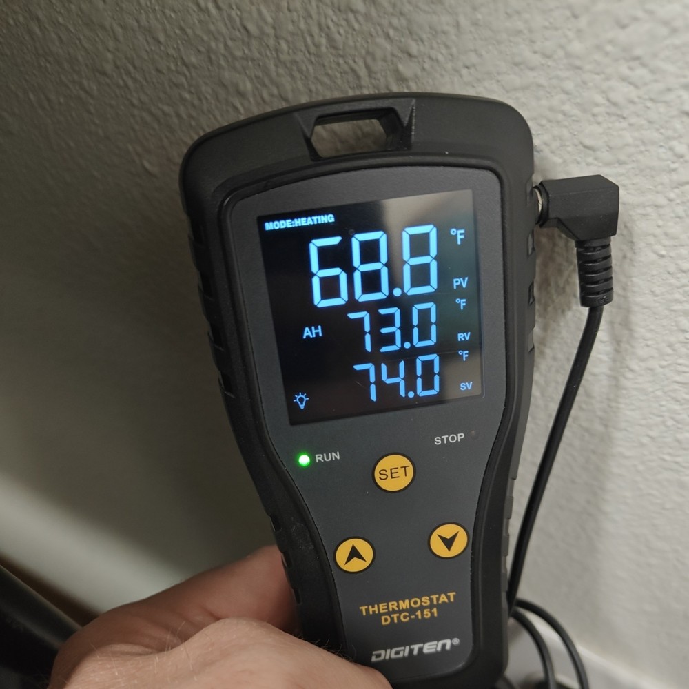 DIGITEN DTC-151 Temperature Controller Digital Thermostat USED GREAT CONDITION