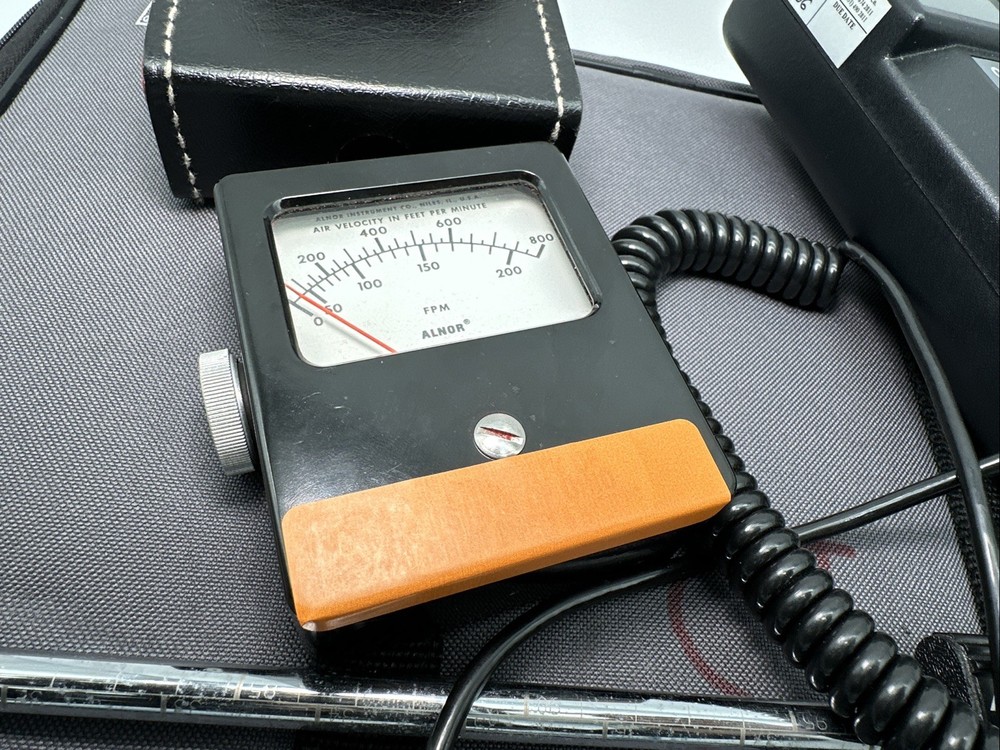 Alnor 8570 Compuflow Digital Thermo-anemomete