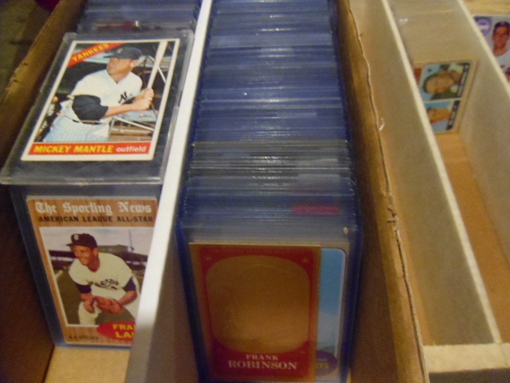 Unopened Vintage Baseball Card Packs From Estate Sale! 300 Cards Per Lot! MANTLE