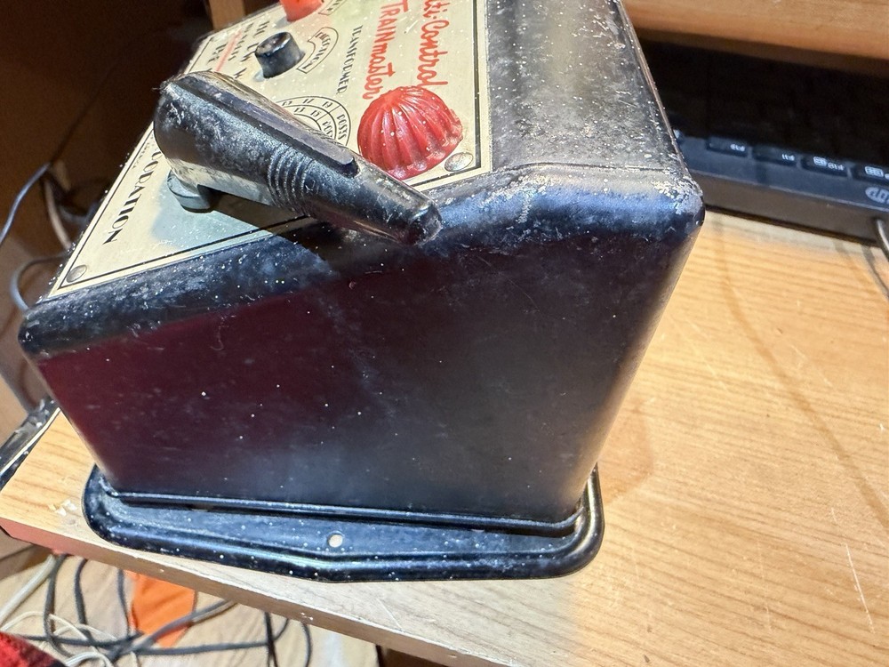 Lionel Postwar 110RW Transformer( with issues please read)