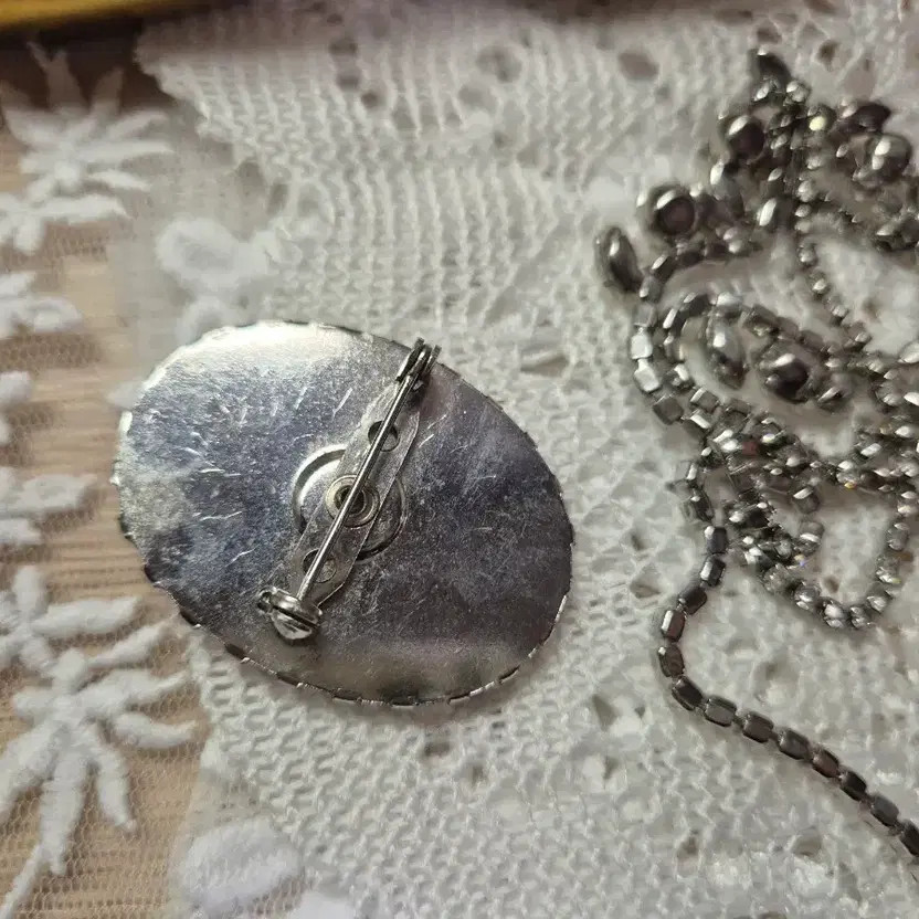 Vintage Ceramic Flower Brooch