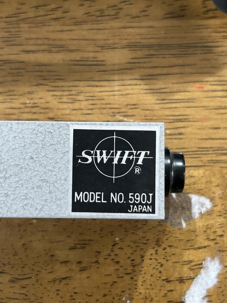 Swift Hand Sighting Leveling Took With Case