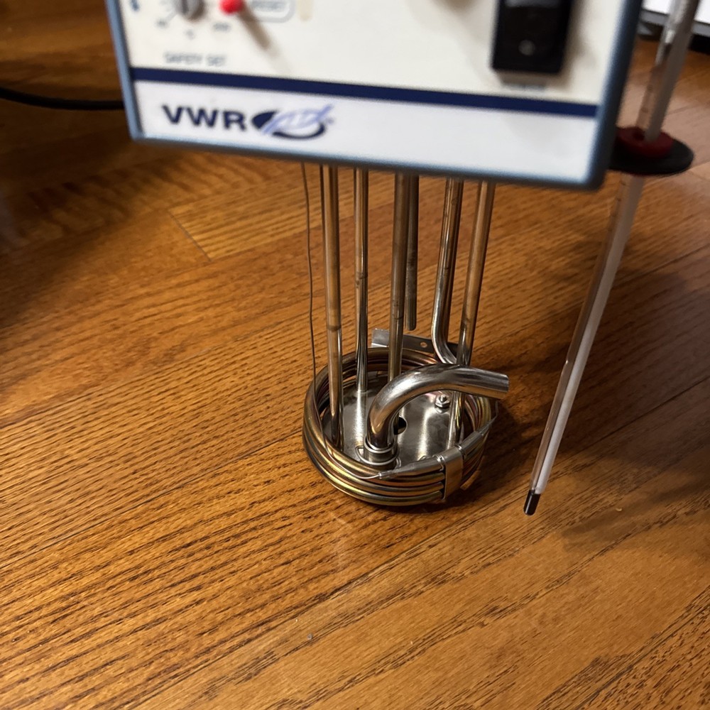 VWR Pump Model 1112A