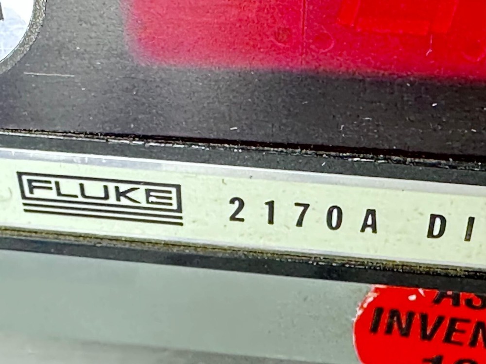 FLUKE 2170A DIGITAL THERMOMETER 117998