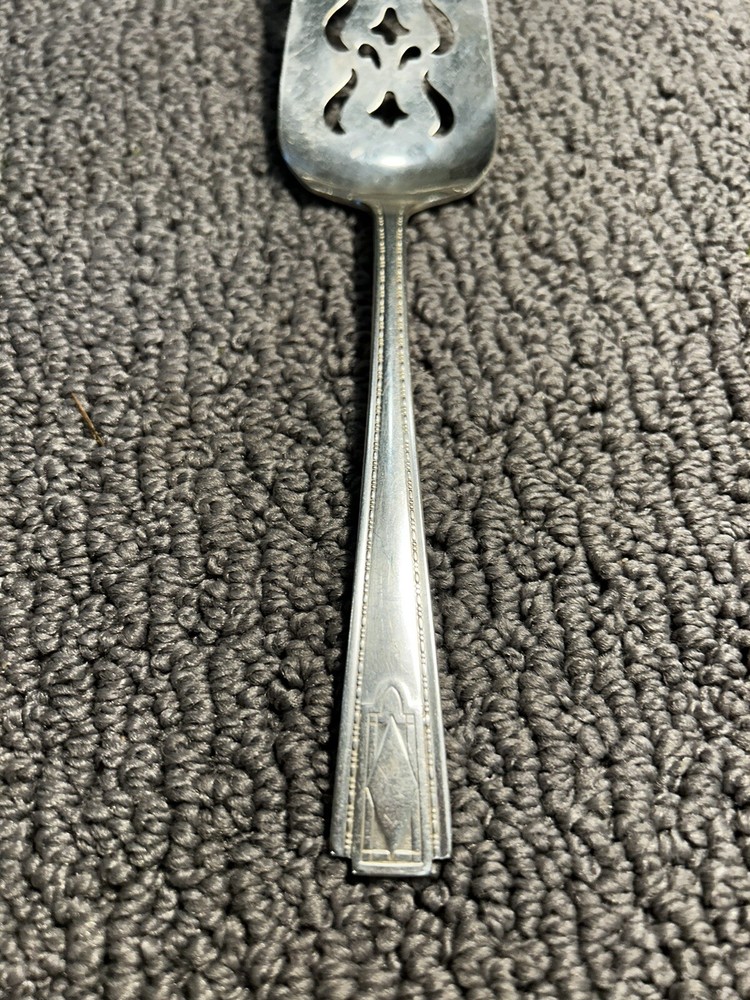 National Silver Co Silverplate Solid Pierced Pie Server Seventeen