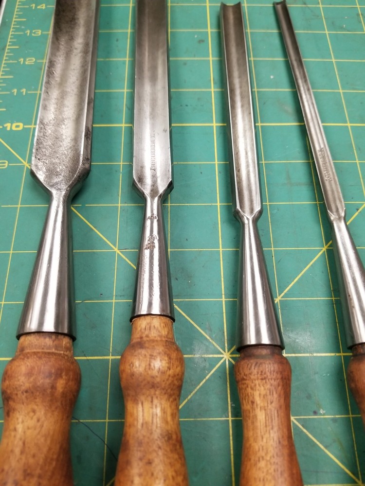 Vintage 4 PC Assorted Carpenter Socket Wood Gouge Chisel Lot tool