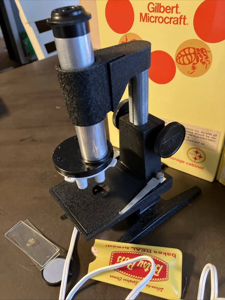 Gilbert Microcraft Microscope With Storage Box. With 24 Scientific Slides