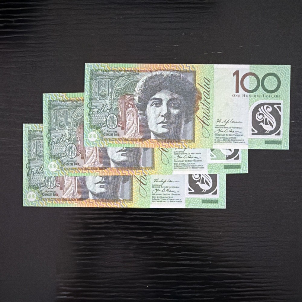 $100 2017 Notes x 3 $100 First Prefix AA17 Lowe/Fraser Consecutive Unc