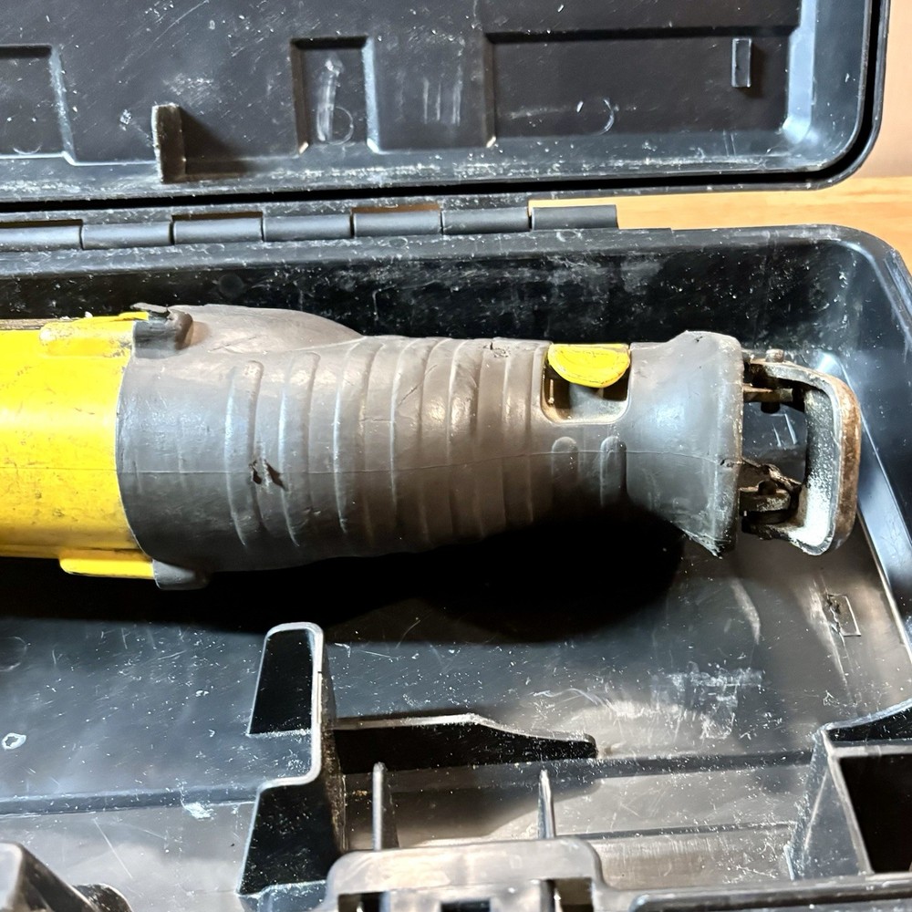 Dewalt DW938 Variable Speed Reciprocating Saw 18v with Case