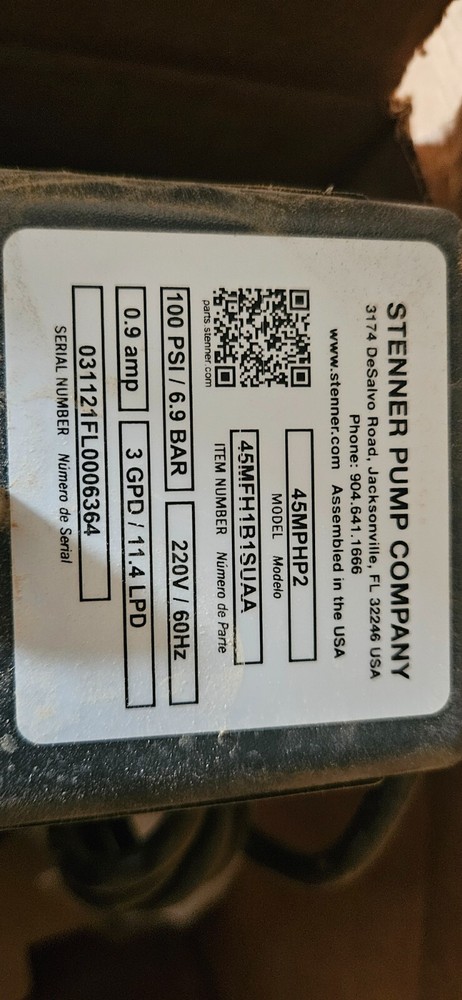 Stenner Pump 45MPHP2 - 3 gpd. Fixed Rate - 100psi (NEW)