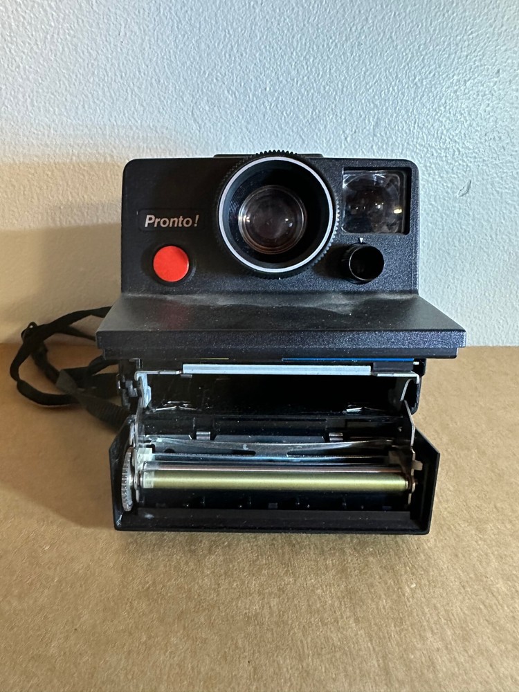 VTG Polaroid Land Camera Pronto! - (untested)