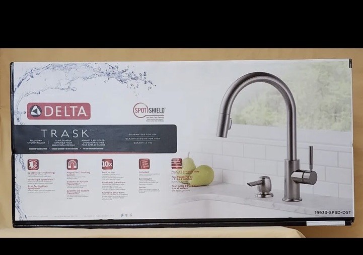 Delta Trask 19933-SPSD-DST Pull-Down Kitchen Faucet Spotshield Stainless Finish