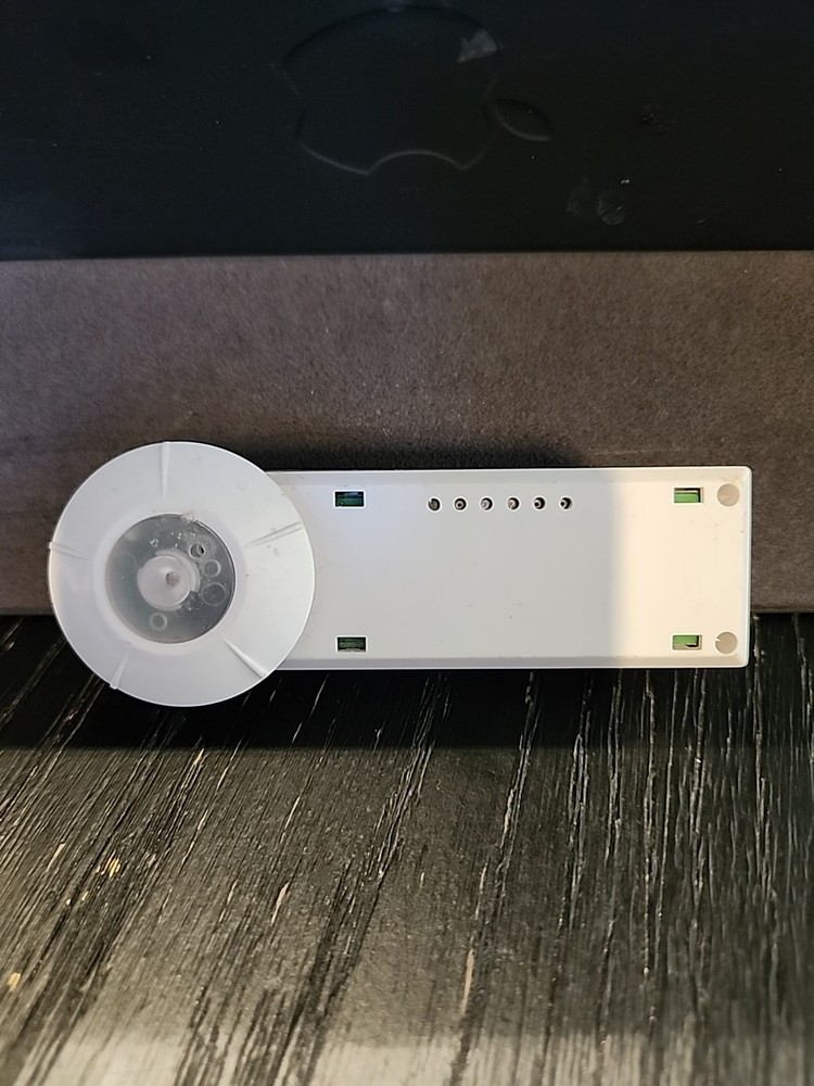 Wattstopper LMLS-400 Closed Loop Photosensor 24VDC White