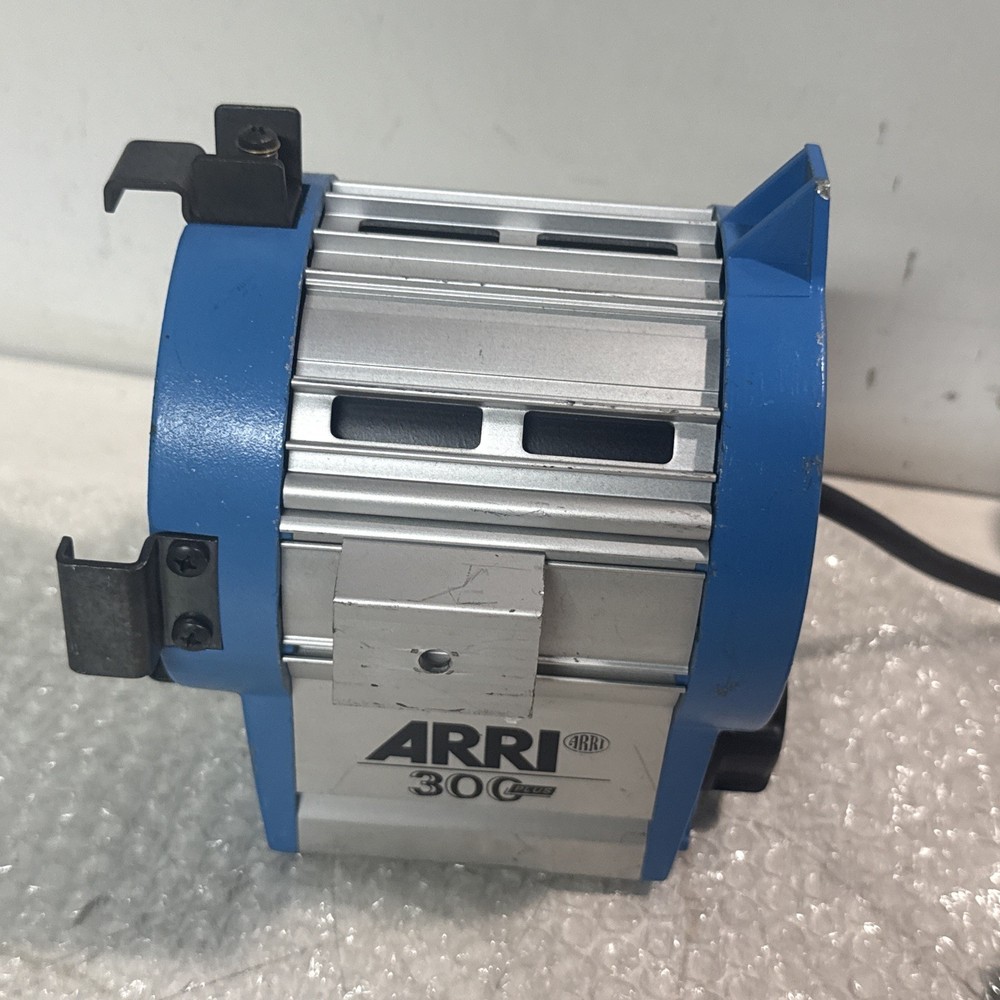 Arri 300 Plus Fresnel