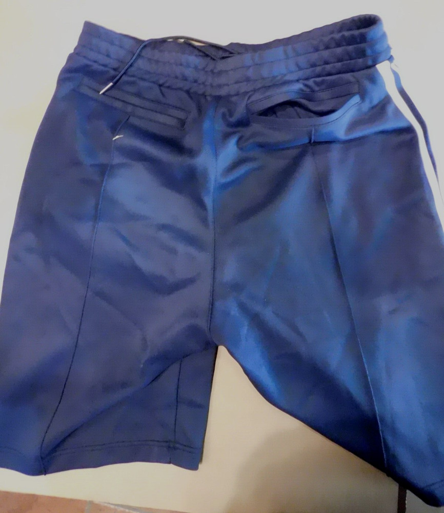 Adidas blue Medium shorts B38-64