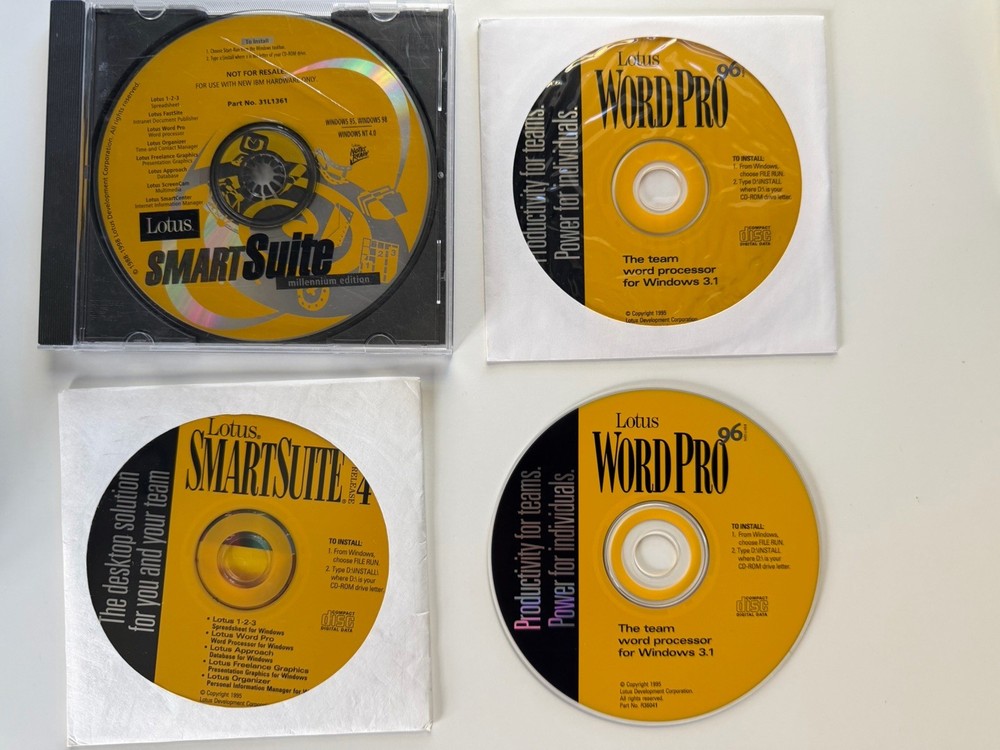 Vintage Lotus SmartSuite Software Bundle Lot