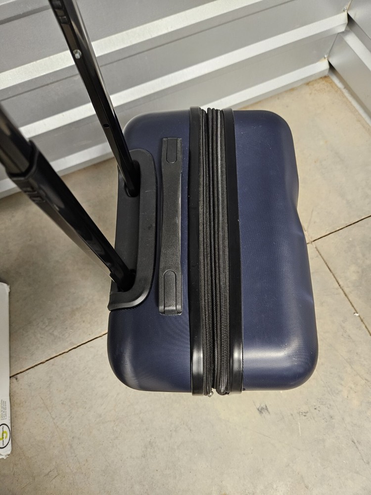 Geoffrey Beene Hardside Luggage
