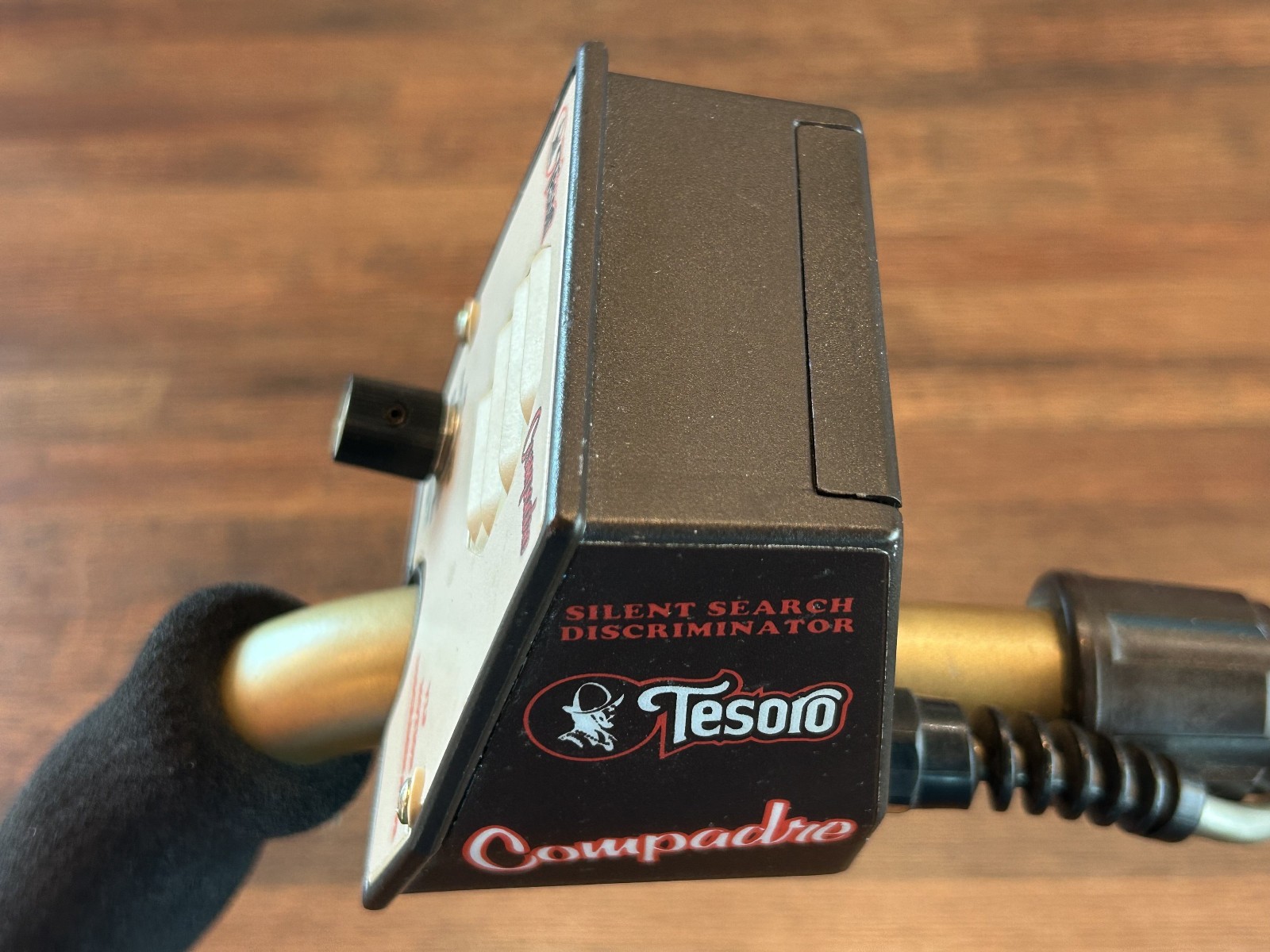 Tesoro COMPADRE Metal Detector with 5.75 Inch Coil, New Battery, Manual - Nice!