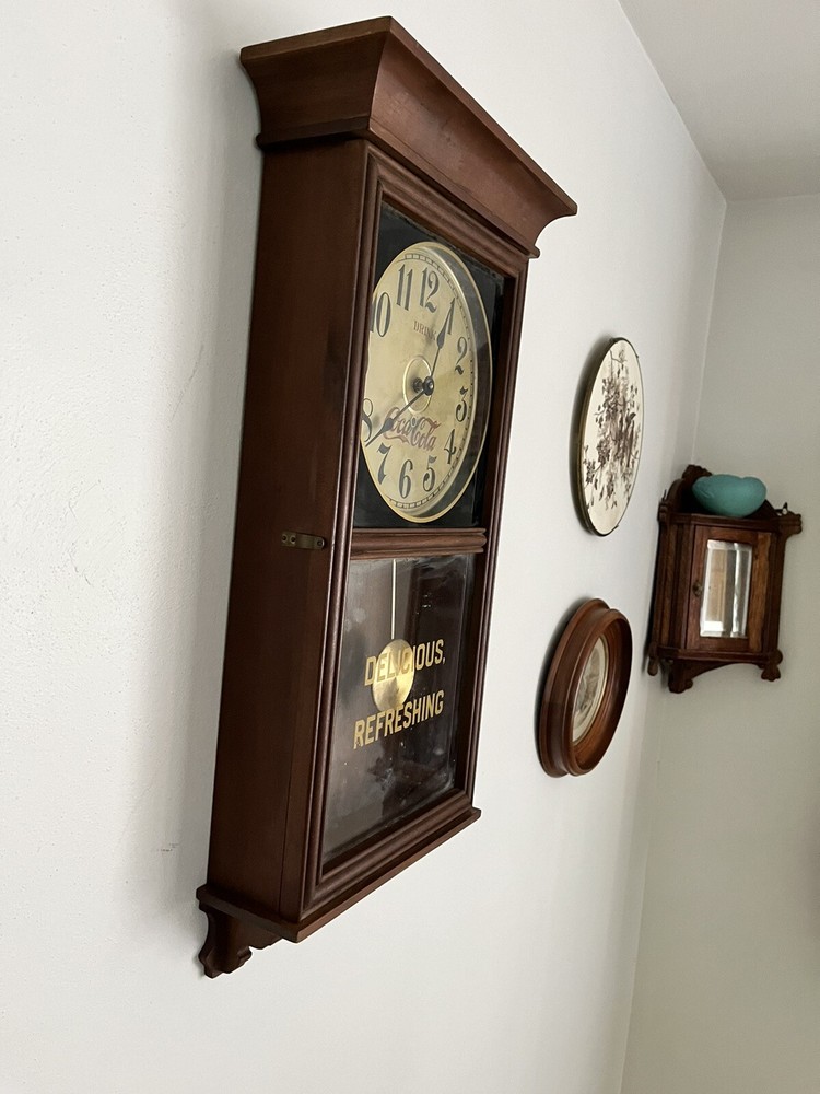 Memorabelia Clock Advertising Cocoa-Cola