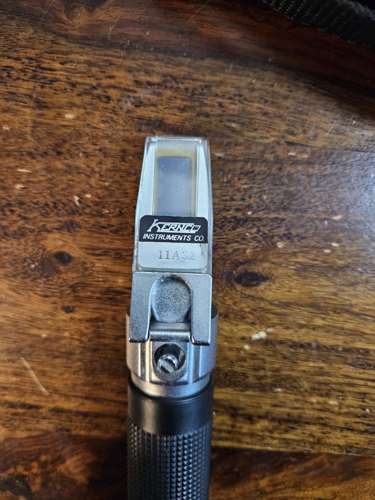 Kernco Portable Refractometer 11A32 W Case