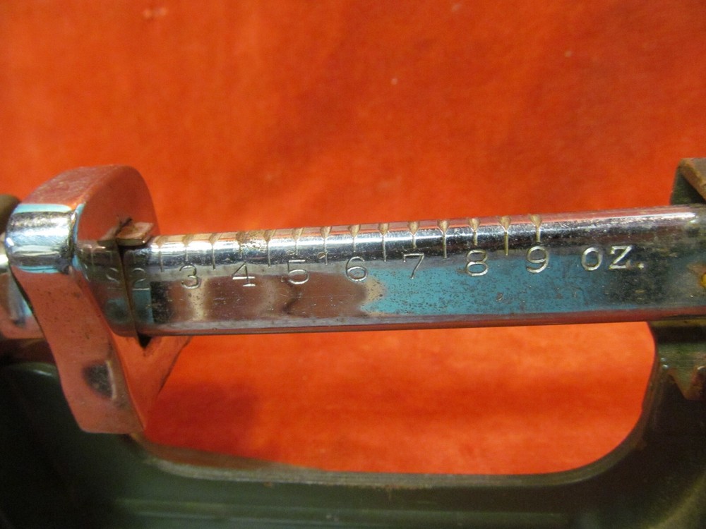 GREEN TRINER 9 OUNCE POSTAL SCALE