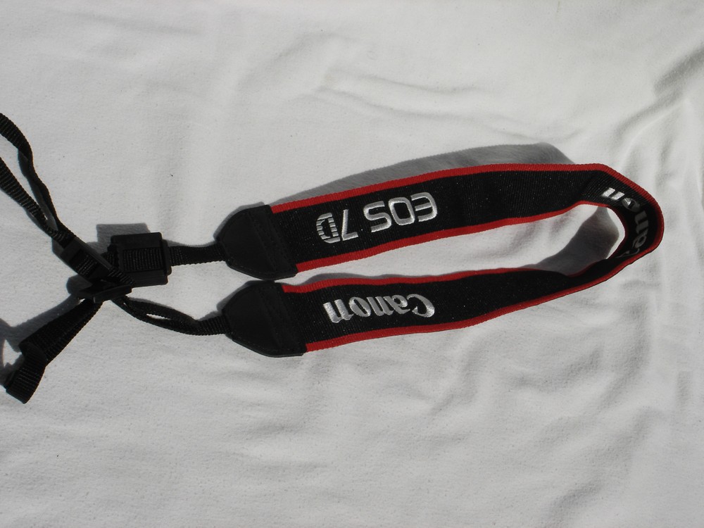 CANON EOS 7D CAMERA NECK STRAP Black / Red