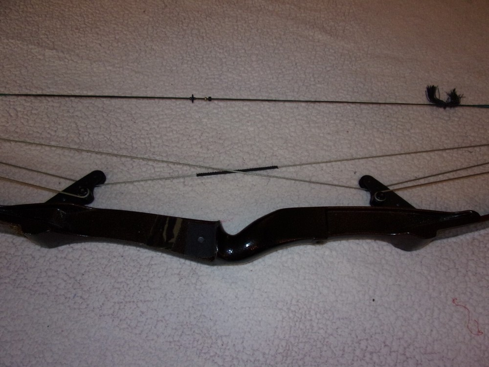 Bear Whitetail Hunter Right Hand Compound Bow