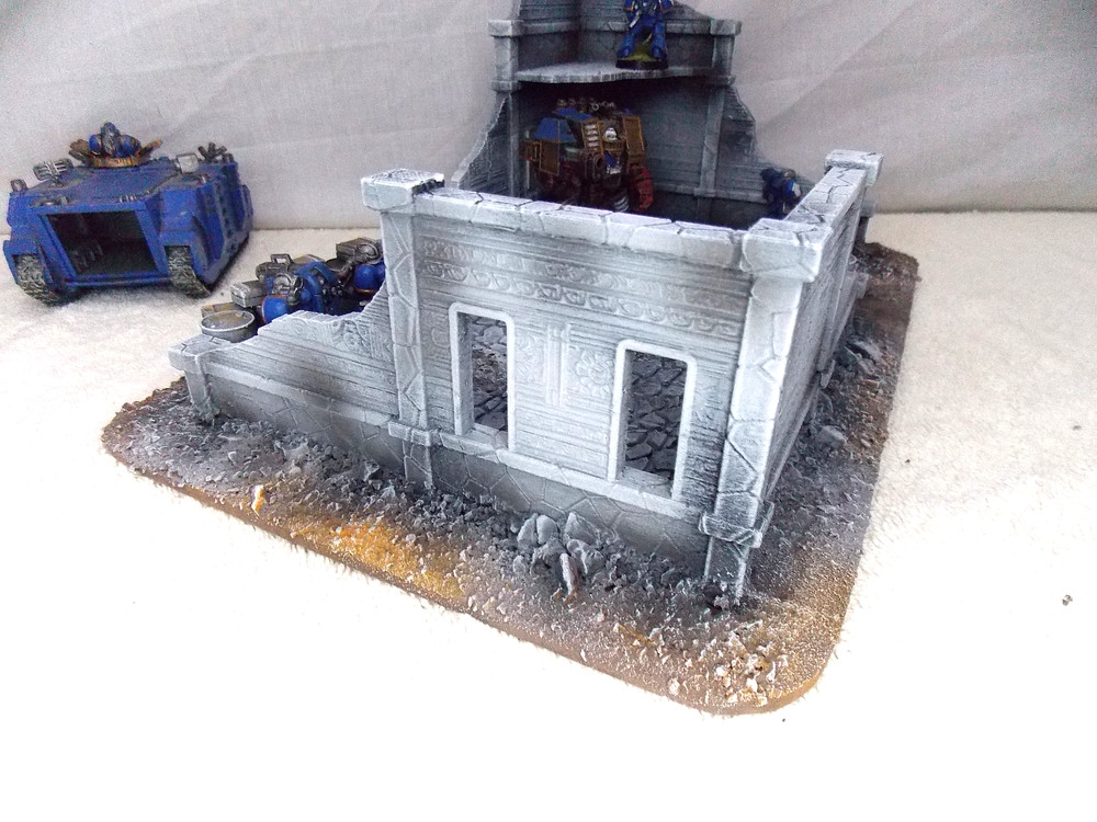 WARGAMING TERRAIN PAINTED BUILDING