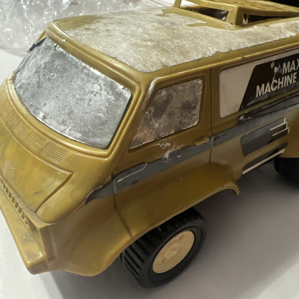 Vintage 1977 Scharper Max Machine Remote Control Van 8” long no controller