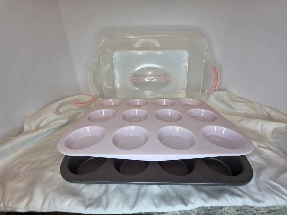 Cupcake Caddy Pink Tier Clear Dome W Lock Clips & Handle