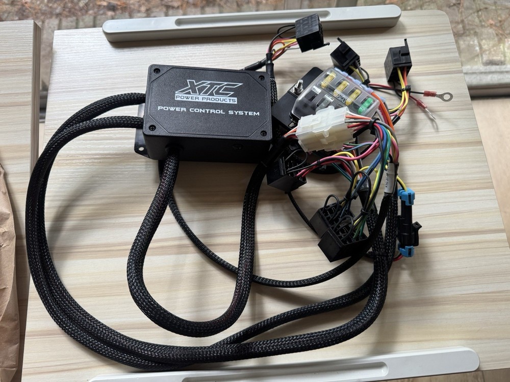XTC POWER PRODUCTS6 SWITCH 4 RELAY POWER CONTROLSYSTEM - NOSWITCHES
