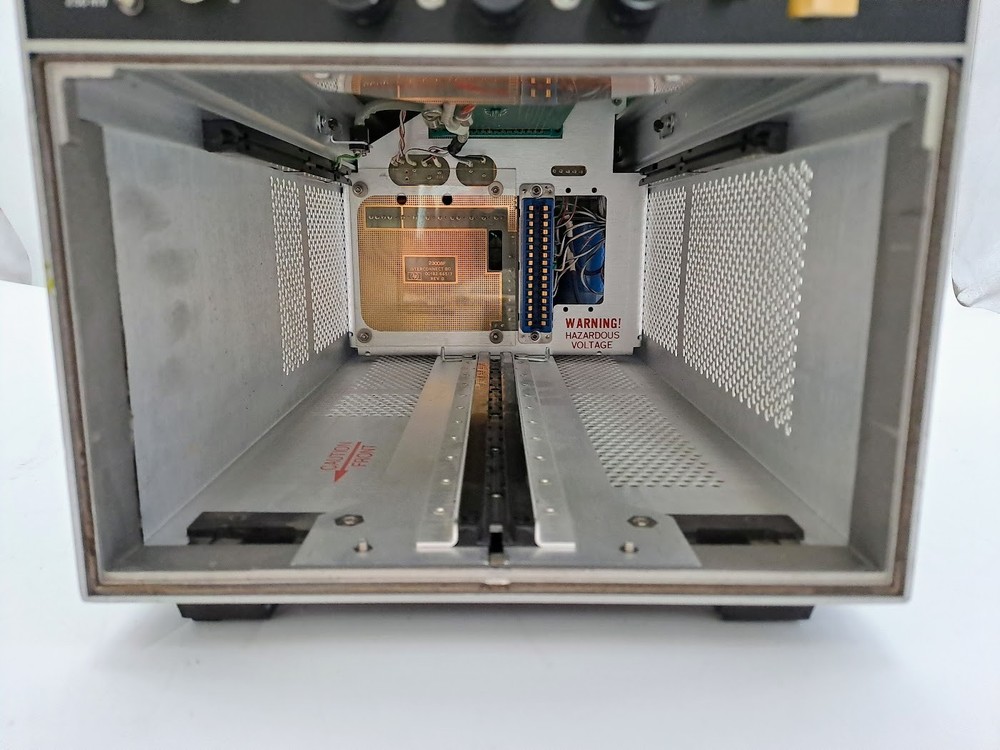 HP 182T Storage Mainframe Display