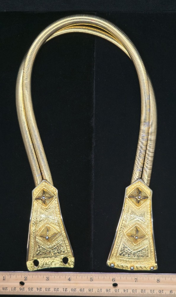 Vtg Signed Accessocraft Gold Tone Shield Stretch Chain Belt