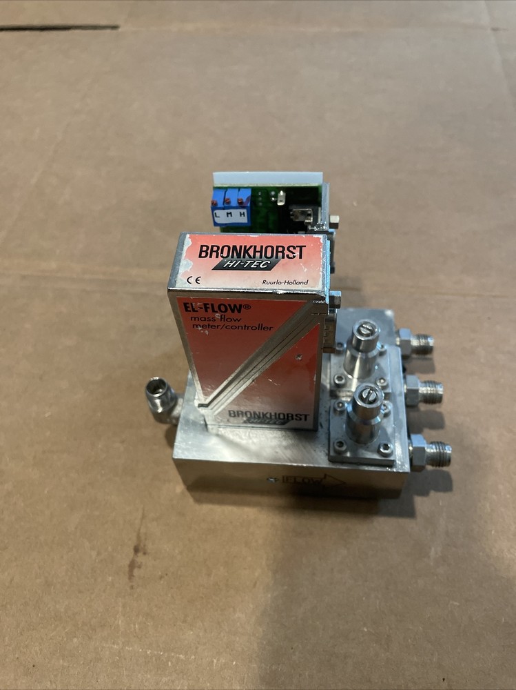 BRONKHORST MASS FLOW METER/CONTROLLER N2 50LN/MIN A15