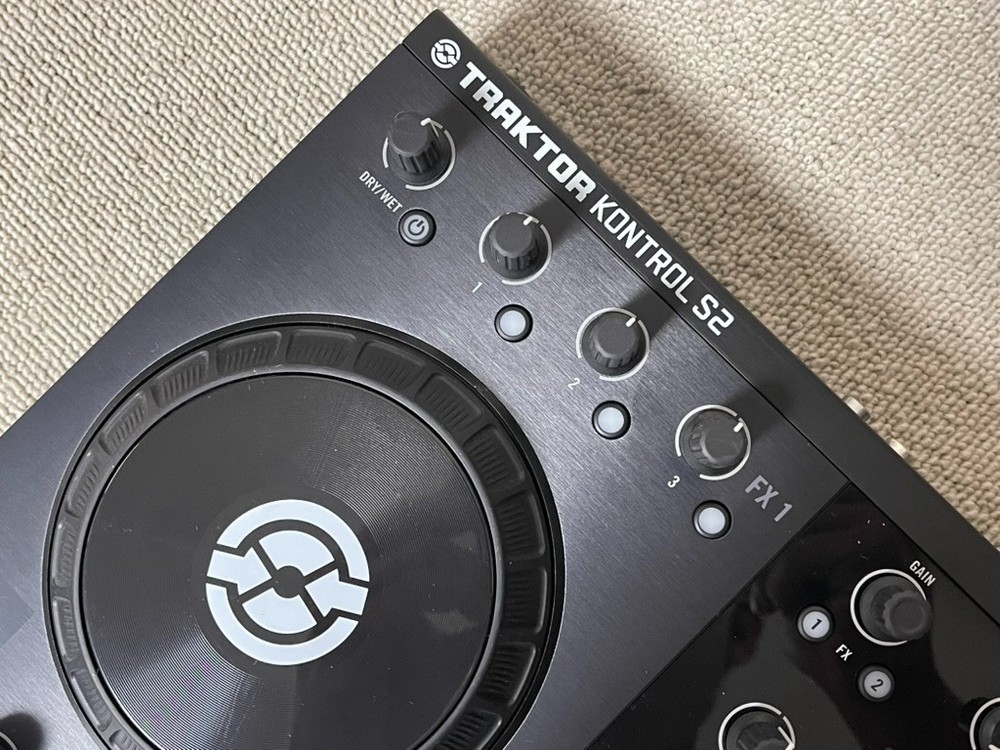 Native Instruments Traktor Kontrol S2 MK1 DJ Controller 2-Channel with Adaptor
