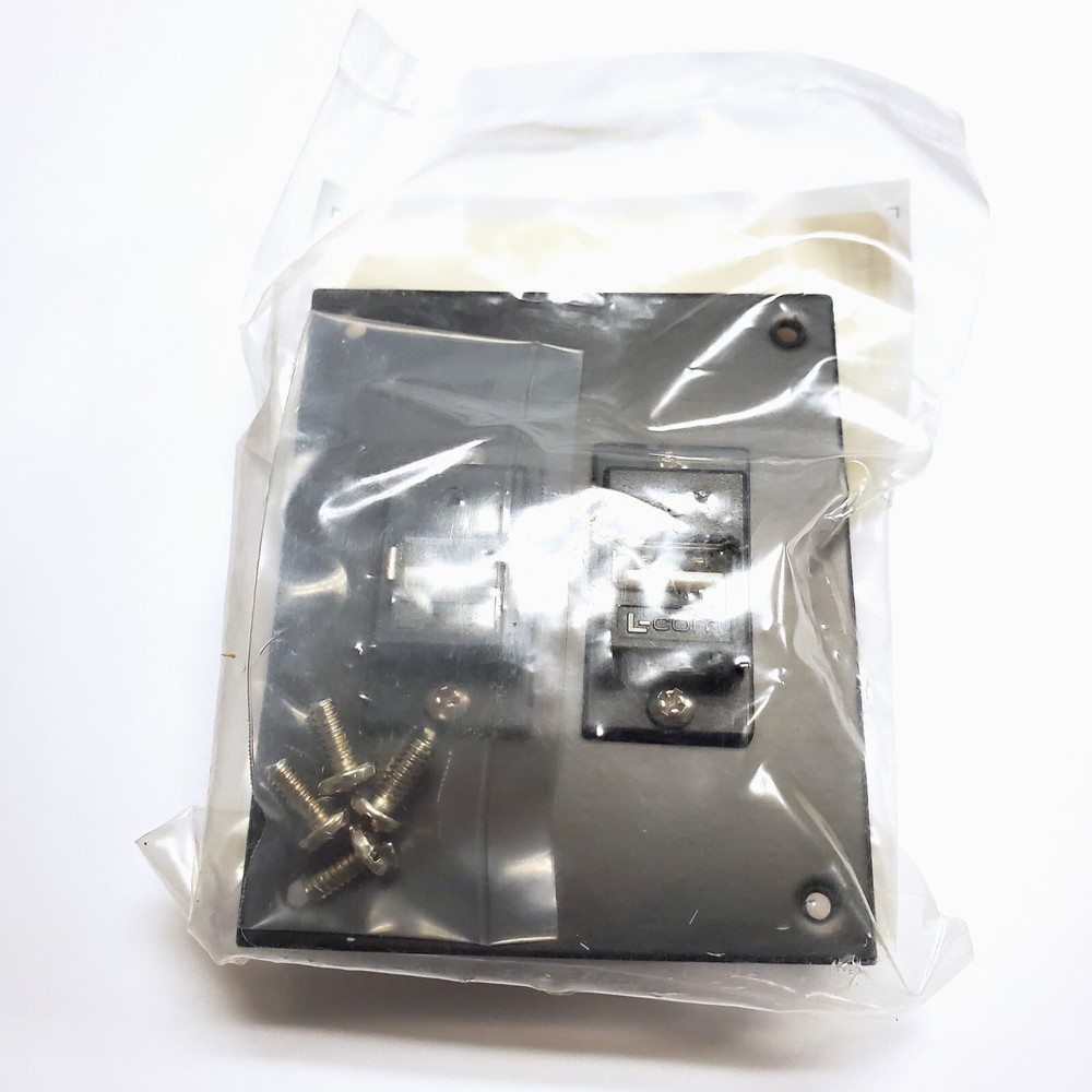 L-Com Universal Sub-Panel Rack-Mount w/Dual USB A-B ECF504B-UAB Couplers - NEW!