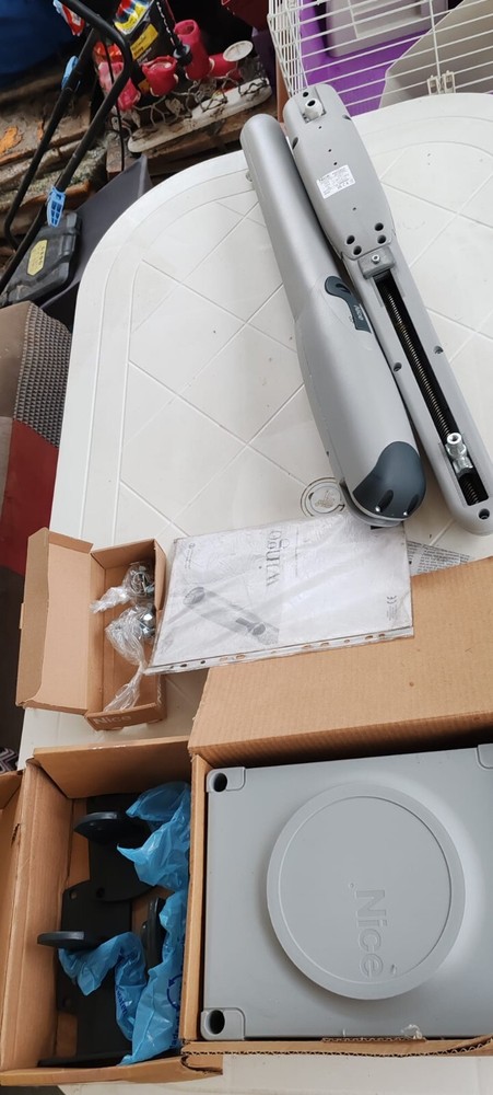 Electric Gate - MC424L