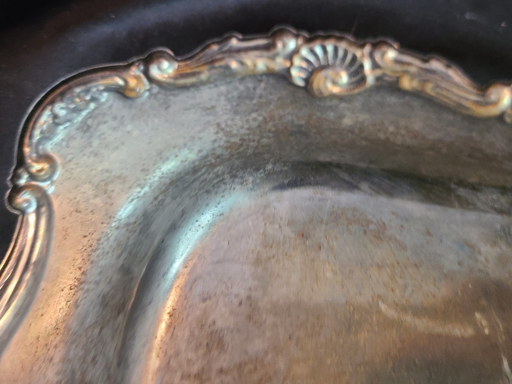 Vintage Ornate Sheridan? Serving Bread Tray Silverplated
