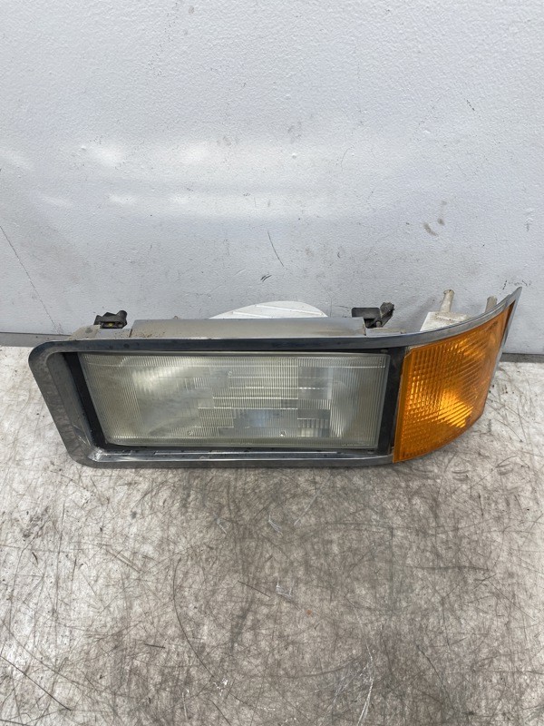 1994 Mack CH612 Headlight (611-20743)