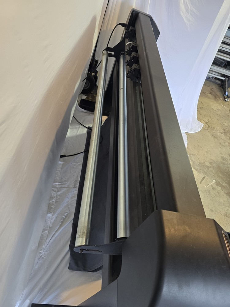 Summa S2 T140 Large Format Plotter Cutter Machine