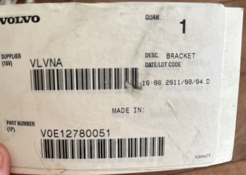 Volvo Bracket VO E12780051 NEW